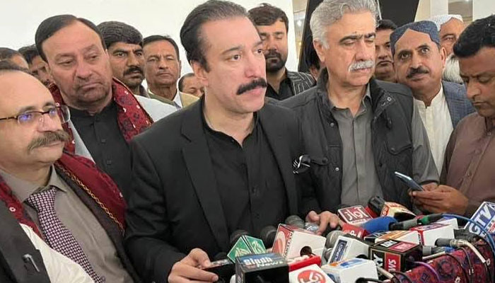 Police Officer Killed as Vehicle in AJK Prime Minister’s Convoy Plunges into Ravine